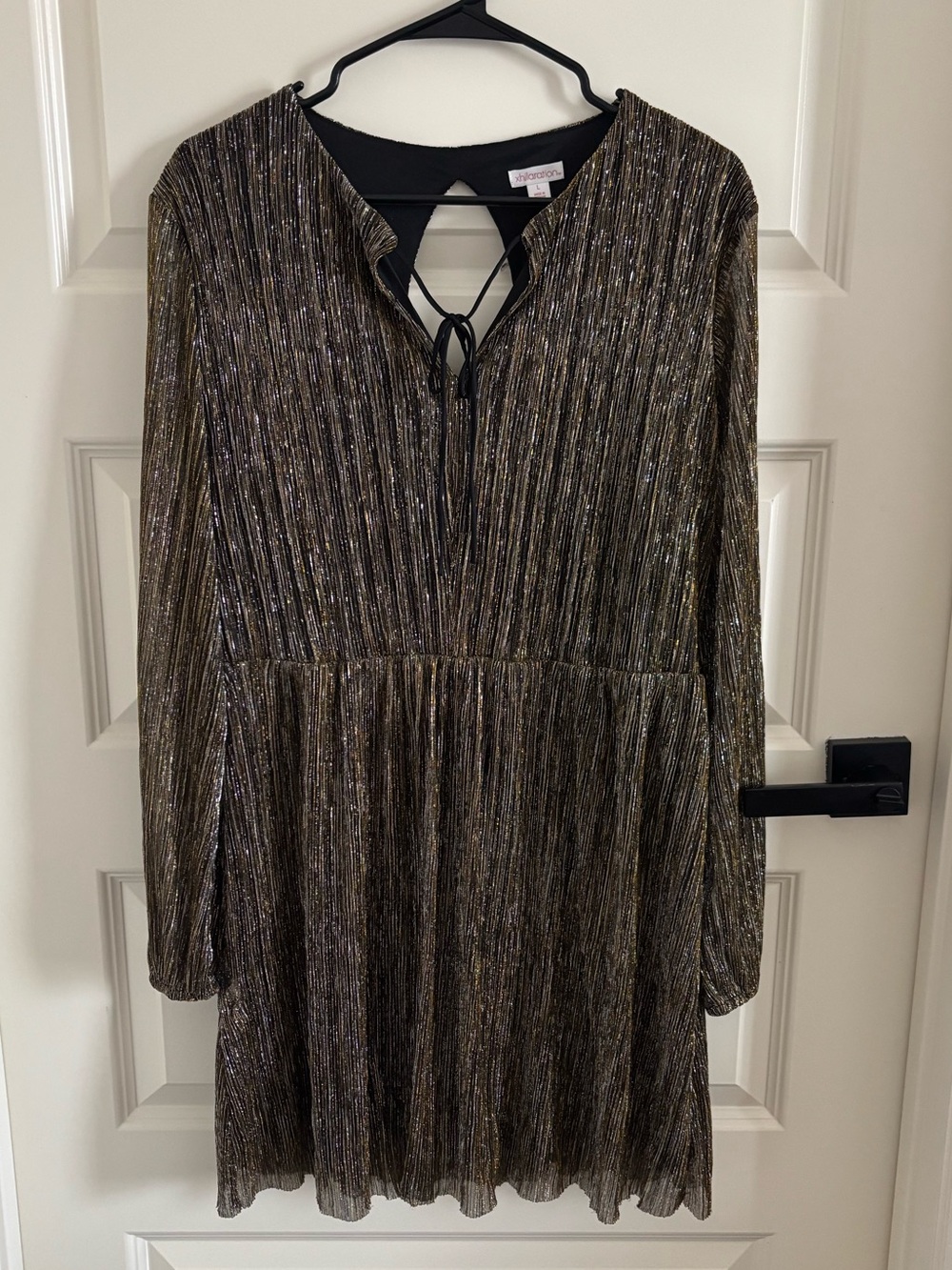 Xhilaration Black & Gold Metallic Glitter Long-Sleeve Party Dress